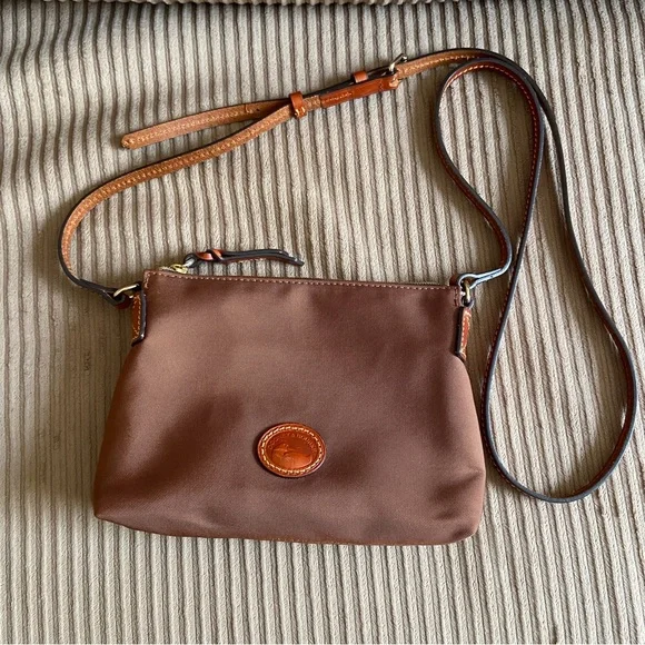 Dooney & Bourke Brown canvas w/leather Crossbody Pouchette - EUC - Picture 3 of 12